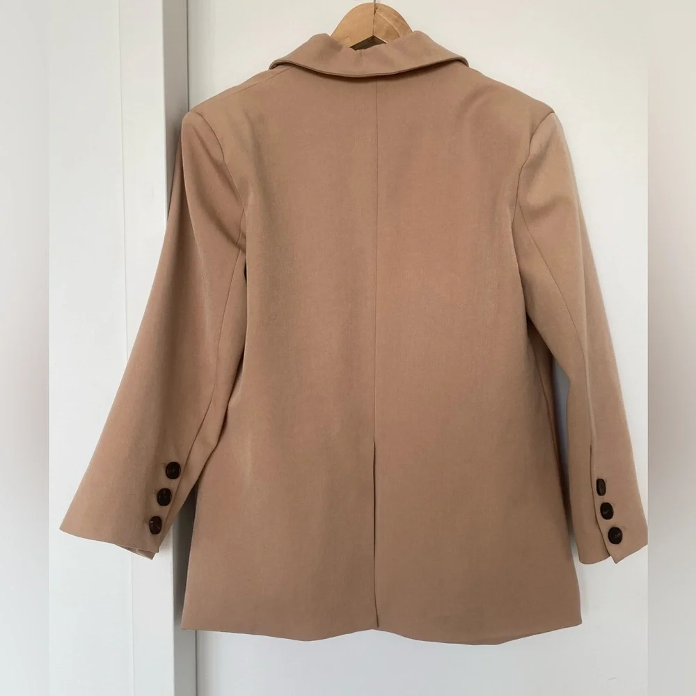 Oversized cream women blazer - Picture 2 of 4